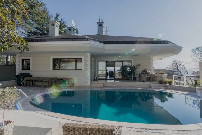 Where should you focus for buying high segment villa in Istanbul?